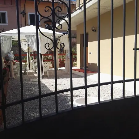 Couette-café Lilium 3*